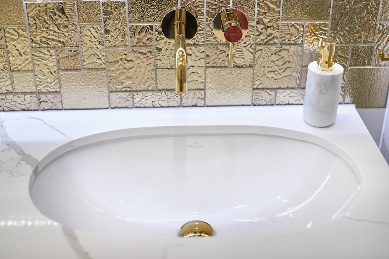 Luxury Del Sol Apartments シフィノウイシチェ エクステリア 写真