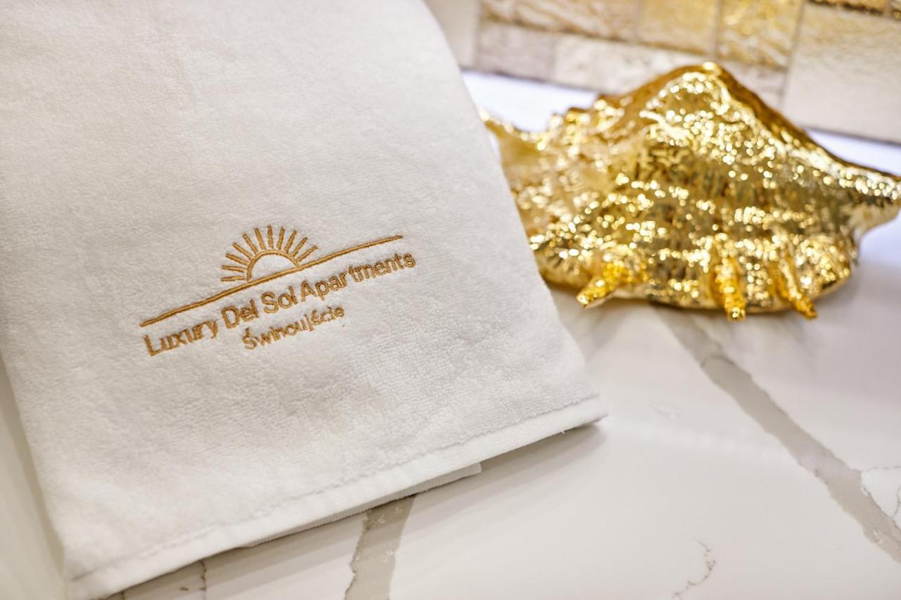 Luxury Del Sol Apartments シフィノウイシチェ エクステリア 写真